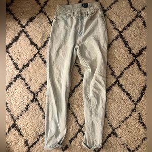 VINTAGE GAP HIGH WAISTED LIGHT WASH DENIM